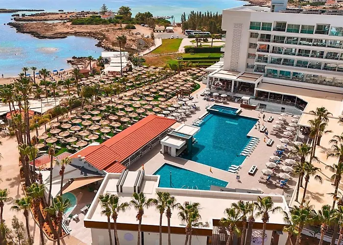 Cavo Maris Beach Hotel