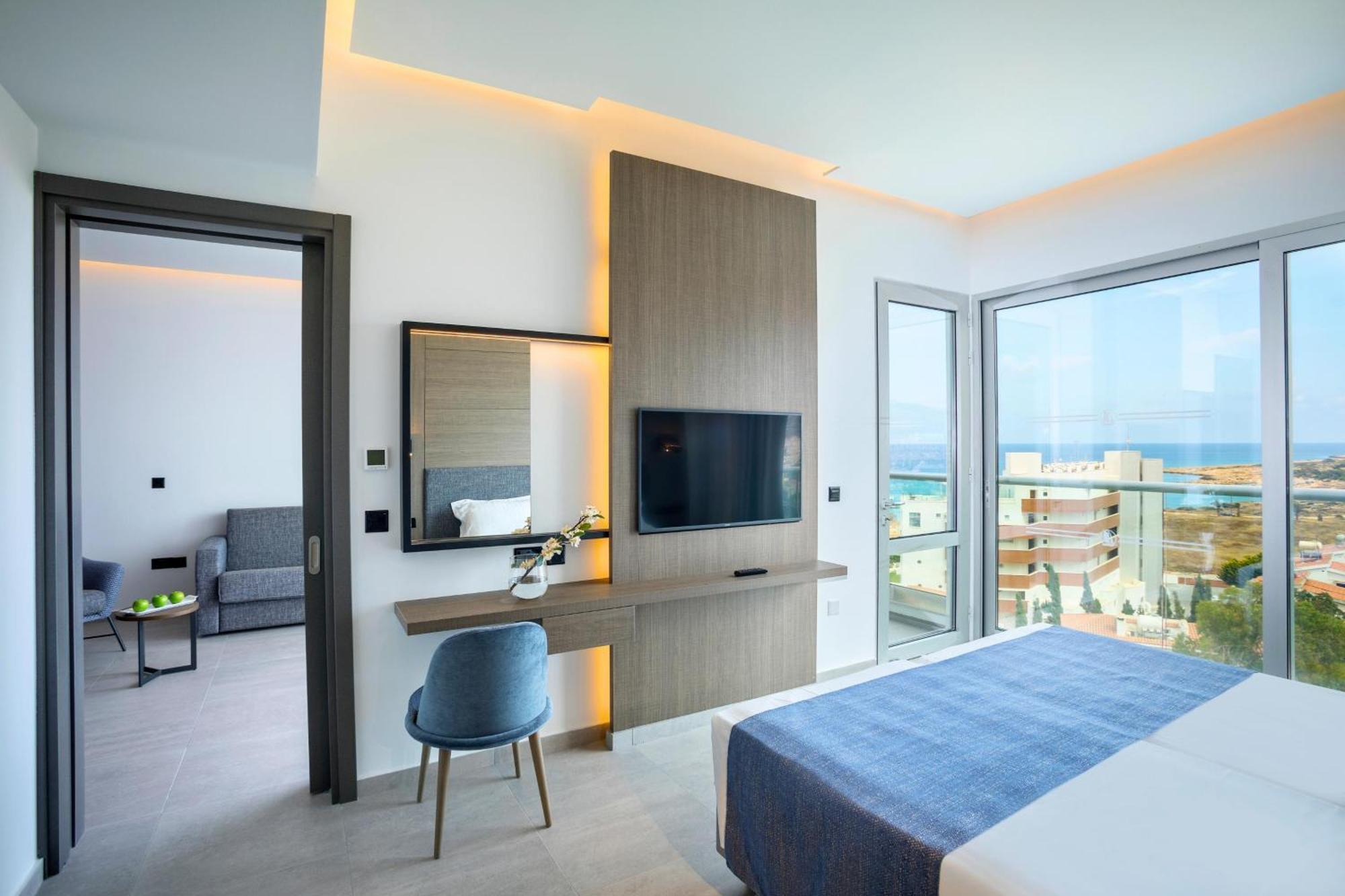 Cavo Maris Otel