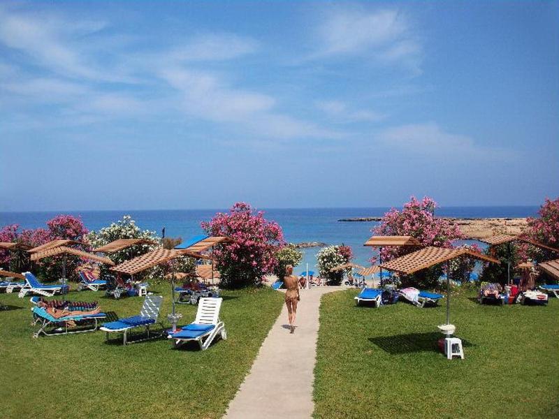 Cavo Maris Отель 4*